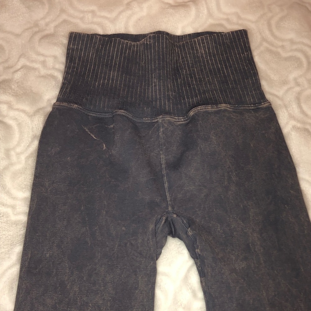 🆕 Free People Good Karma 7/8 High Rise Leggings - Picture 3 of 8